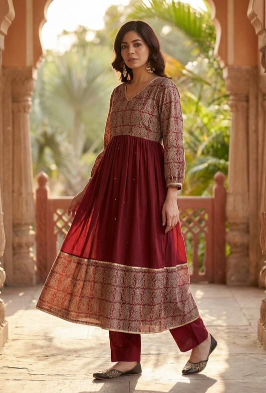 Red Cotton Flared Kurta with Baagh Block Print & Lace Details サイズ M
