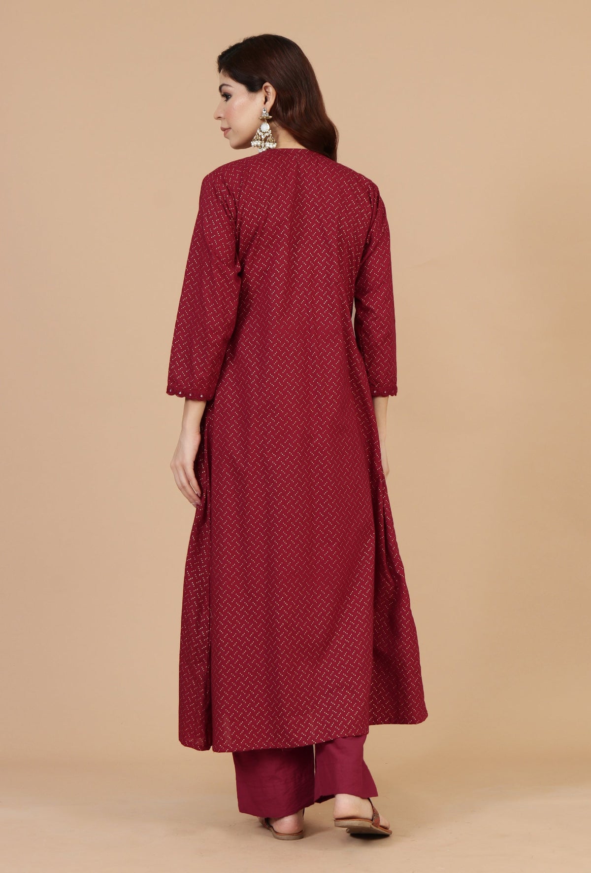 Set of 2: Maroon Hand Block Angrakha Kurta with Tassel Tie & Solid Cotton Pants クルタ XL・パンツ XS