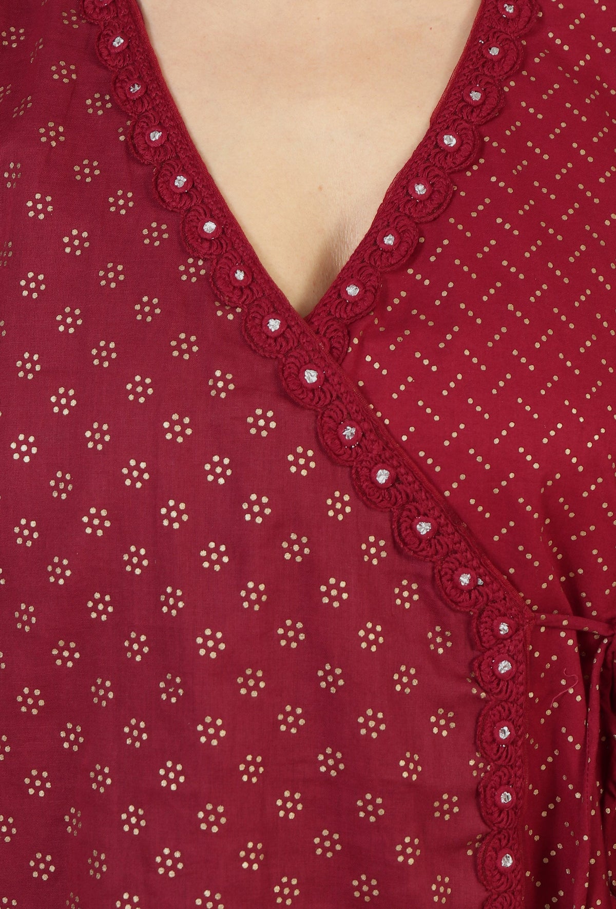 Set of 2: Maroon Hand Block Angrakha Kurta with Tassel Tie & Solid Cotton Pants クルタ XS・パンツ XXXL