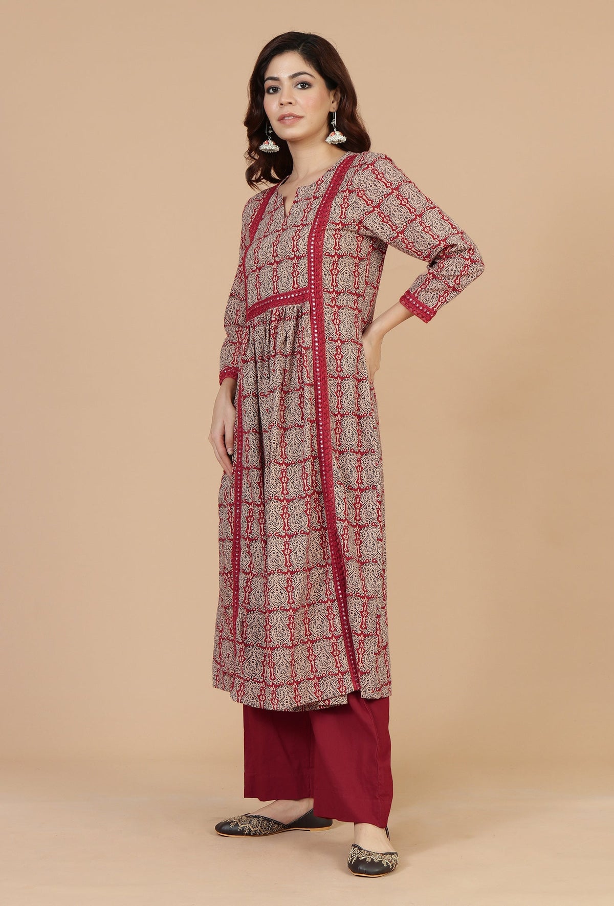 Red Printed Gathered Kurta with Lace Detail サイズ XL