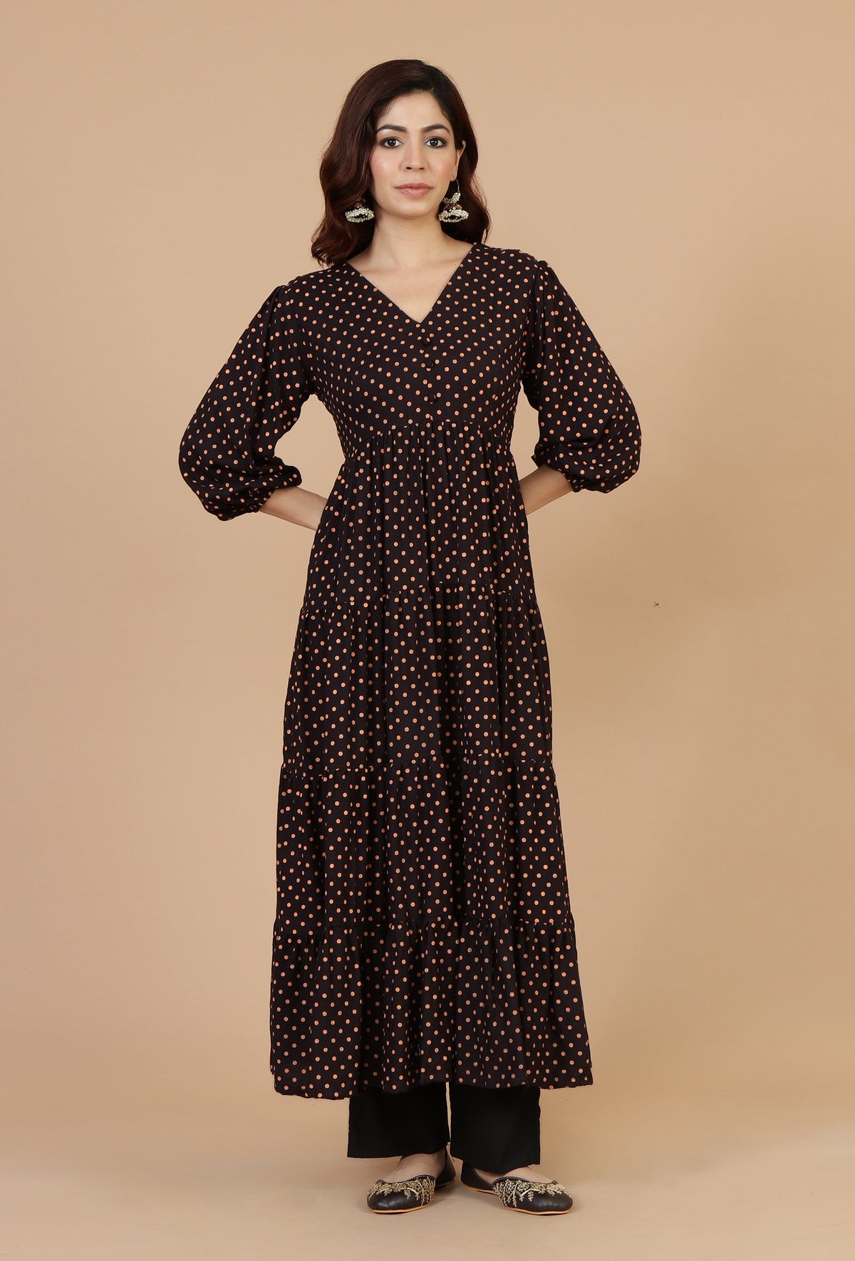 Set of 2: Black Rayon Polka Printed Tiered Dress with Solid Cotton Pants ドレス L・パンツ L