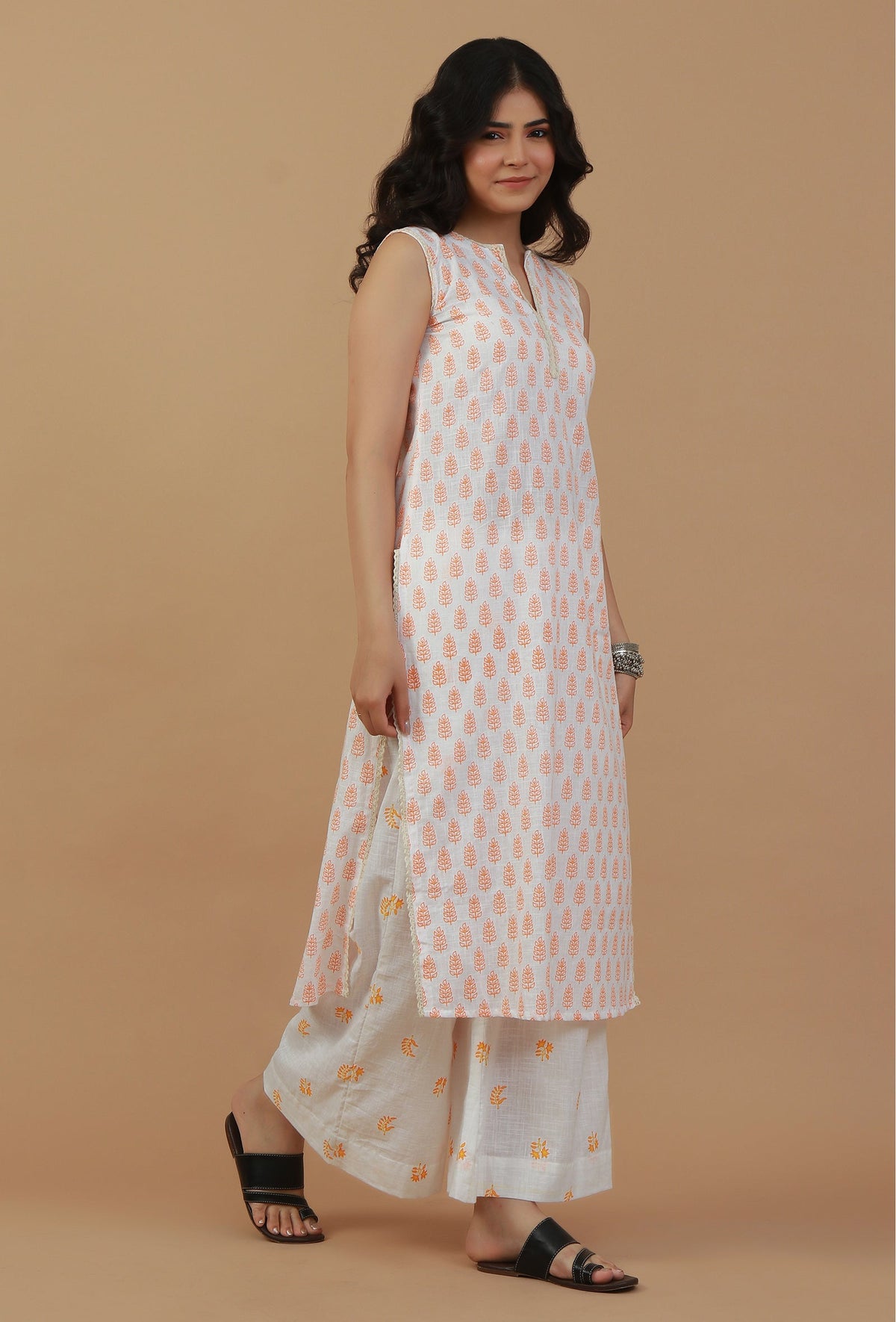 Set of 2: White & Peach Handblock Printed Sleeveless Kurta with Palazzo クルタ S・パラッツォ XL