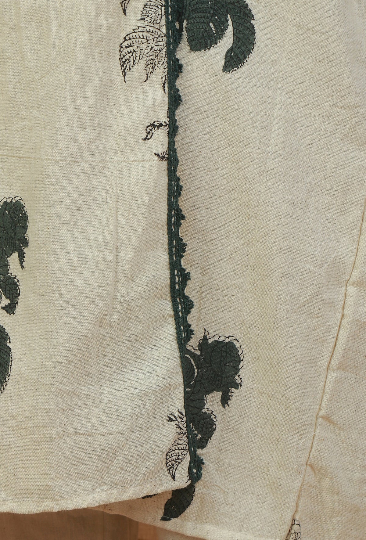 Ivory Hand Block Printed Angrakha Cotton Kurta with Lace Detailing サイズ M