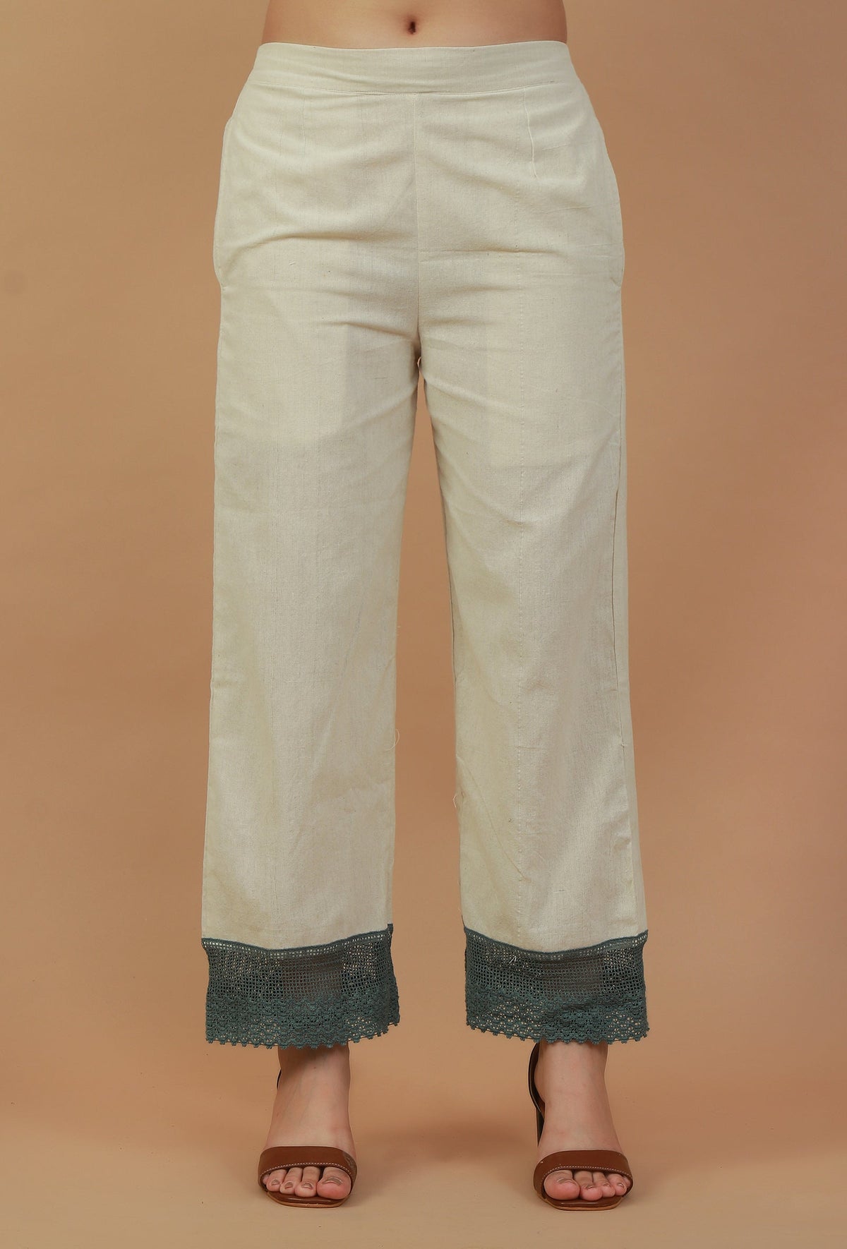 Solid Ivory Straight Cotton Pants with Lace Hem サイズ L