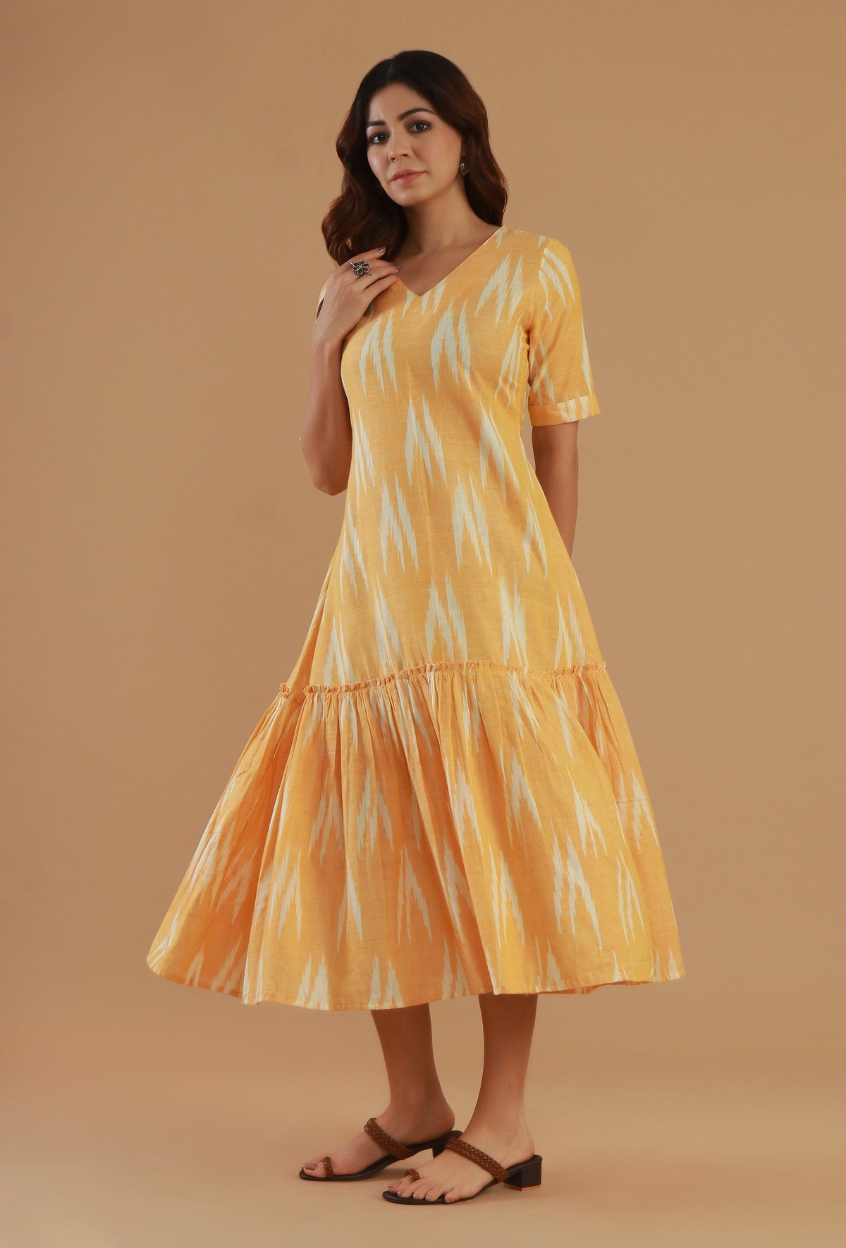 Mustard Ikat Cotton V-Neck Tiered Midi Dress サイズ S