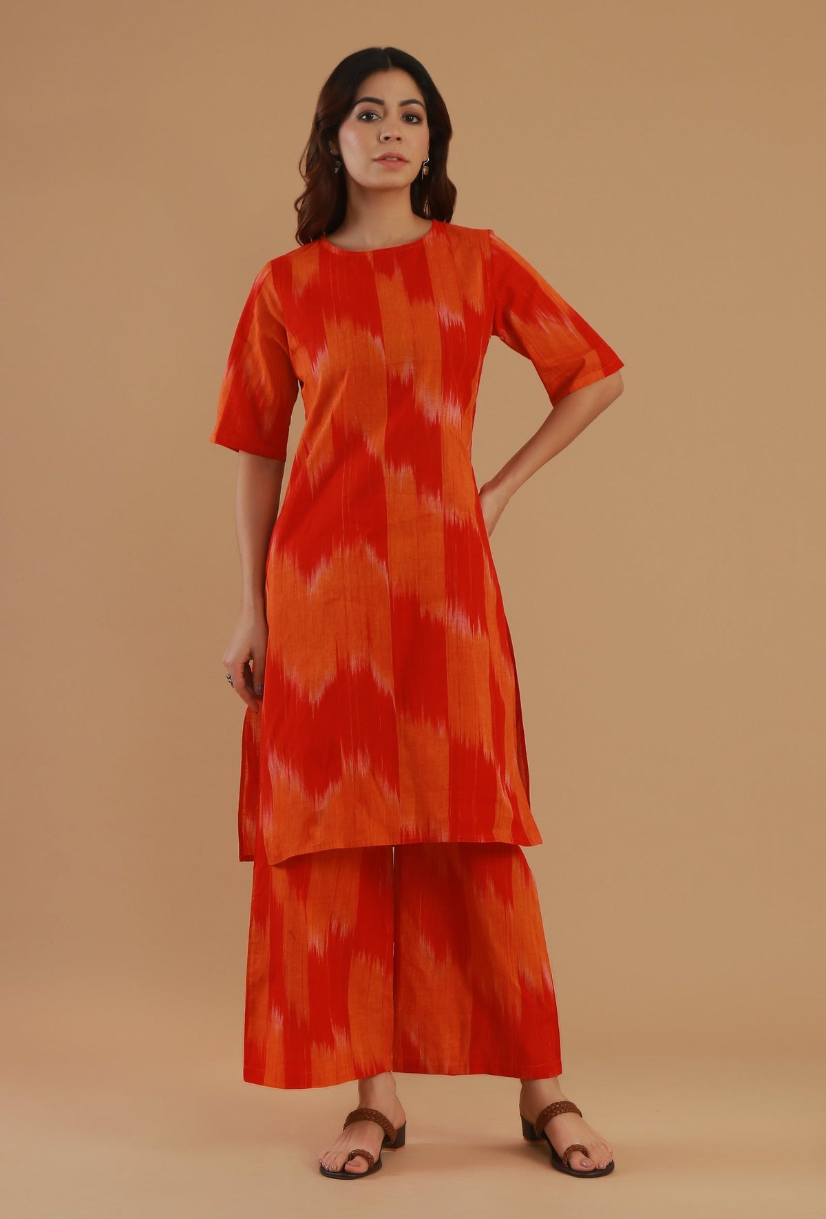 Set of 2: Orange Ikat Cotton Straight Kurta with Wide-Leg Pant クルタ XL・パンツ XXL