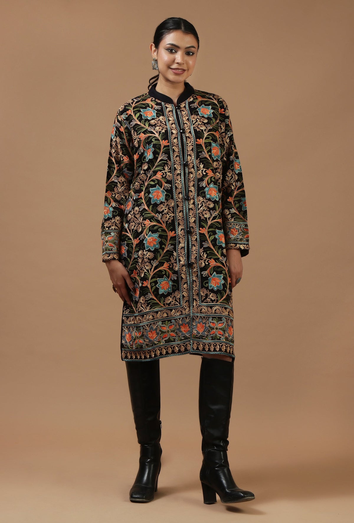 Black Kashmiri Aari Embroidered Woollen Long Jacket サイズ L