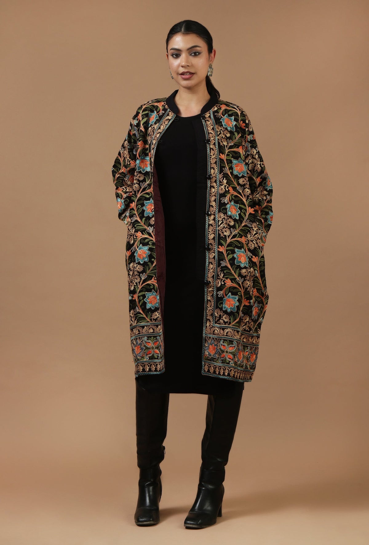 Black Kashmiri Aari Embroidered Woollen Long Jacket サイズ L