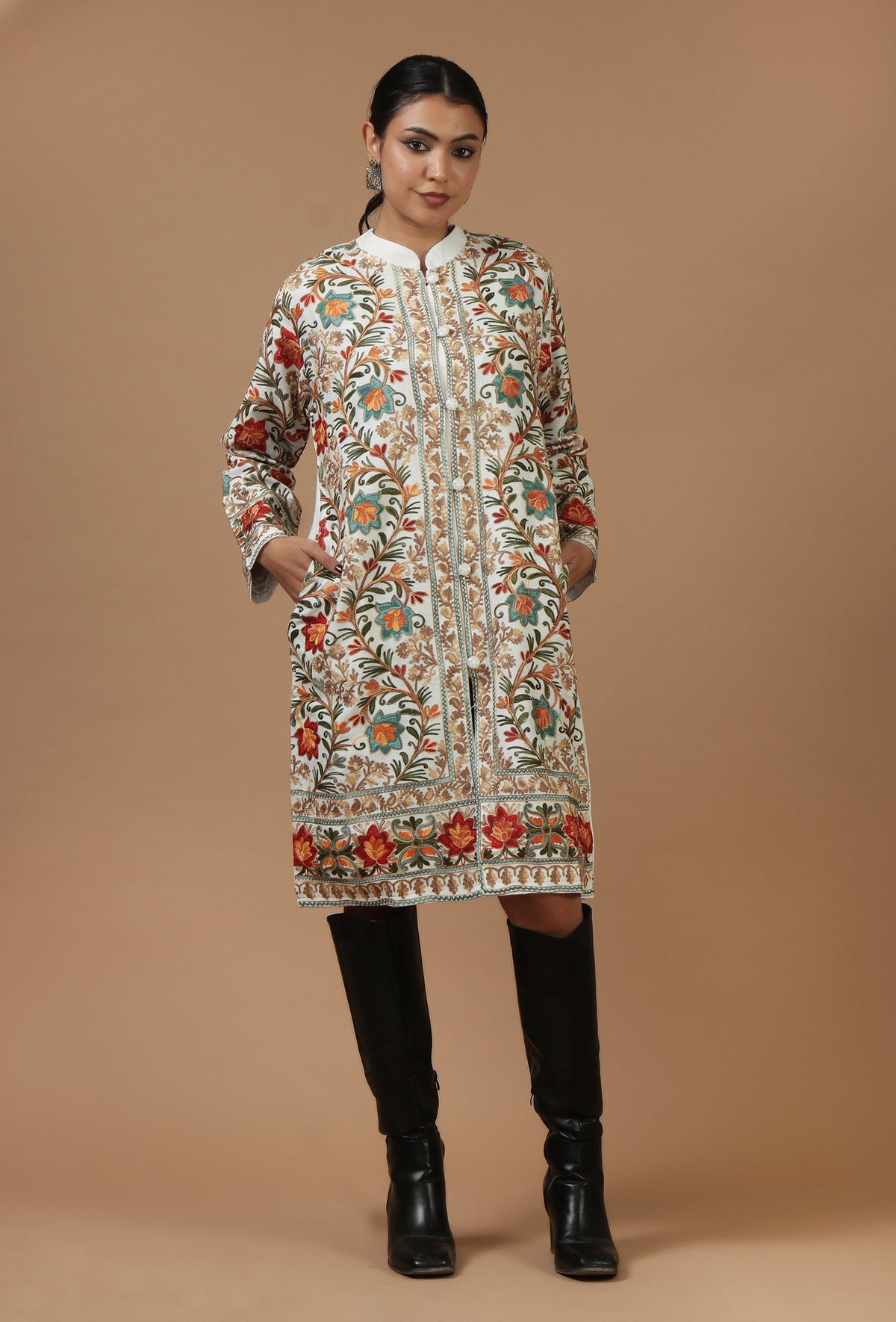 Ivory Kashmiri Aari Embroidered Woolen Long Jacket サイズ L