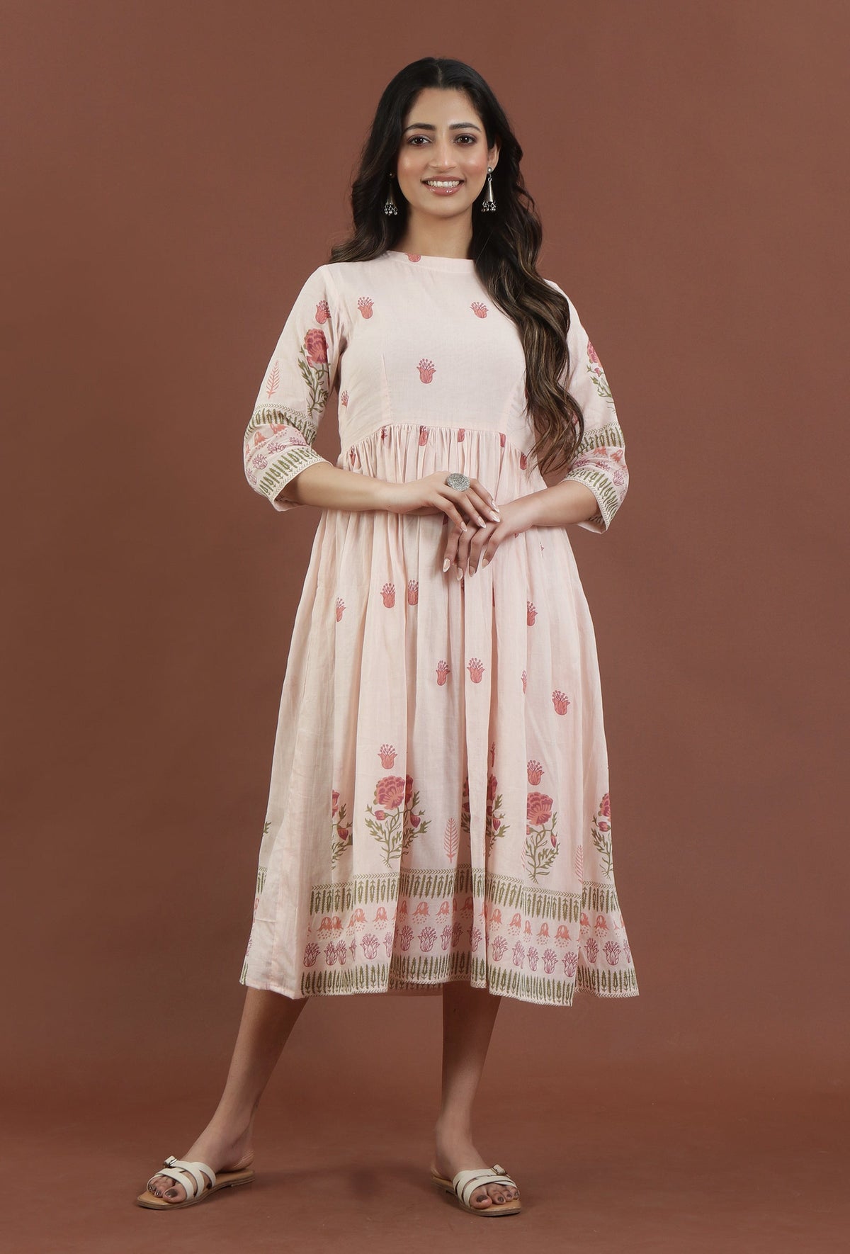Blush Pink Floral Printed Gathered Midi Dress サイズ L