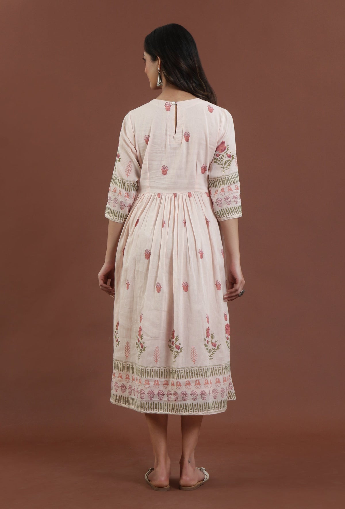Blush Pink Floral Printed Gathered Midi Dress サイズ S
