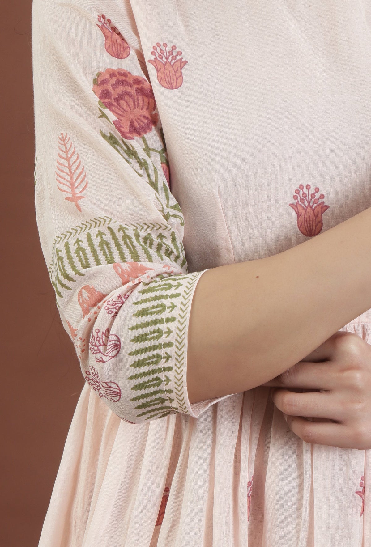 Blush Pink Floral Printed Gathered Midi Dress サイズ L