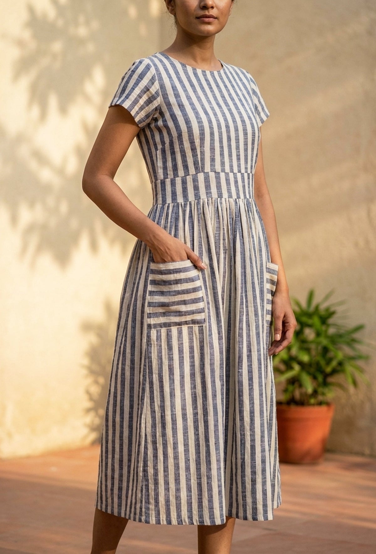 Blue & White Striped Cotton Midi Dress サイズ XS