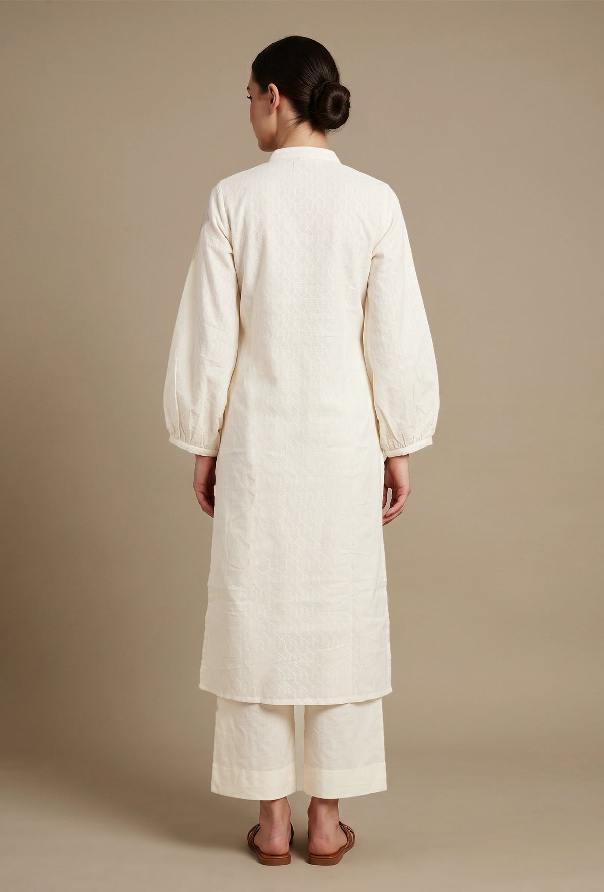 Set of 2: Ivory Textured Cotton Kurta with Straight Pant Set クルタ S・パンツ XXL