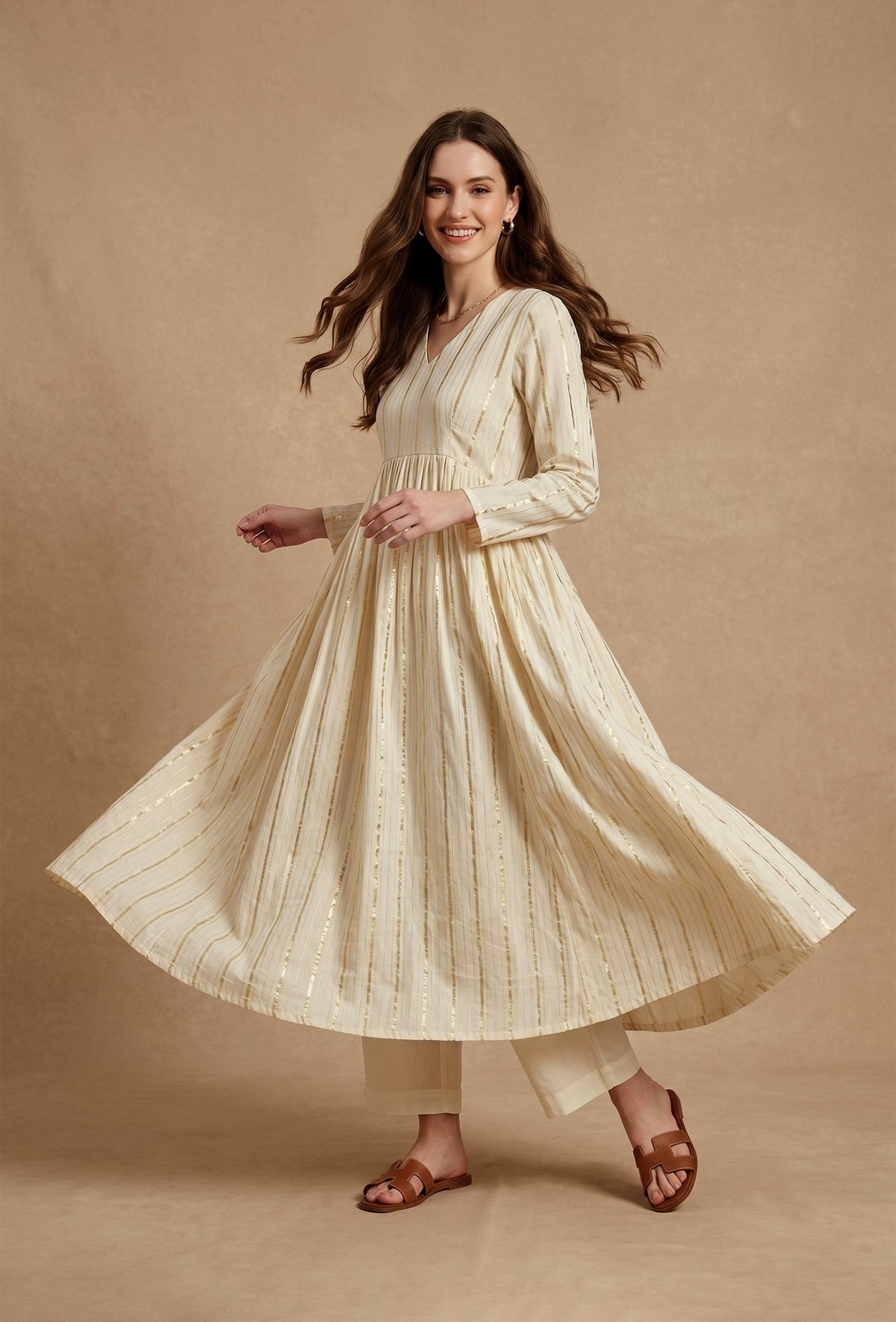 Set of 2: Off-White Lurex Stripe Flared Kurta with Straight Pant Set クルタ XL・パンツ XXXL