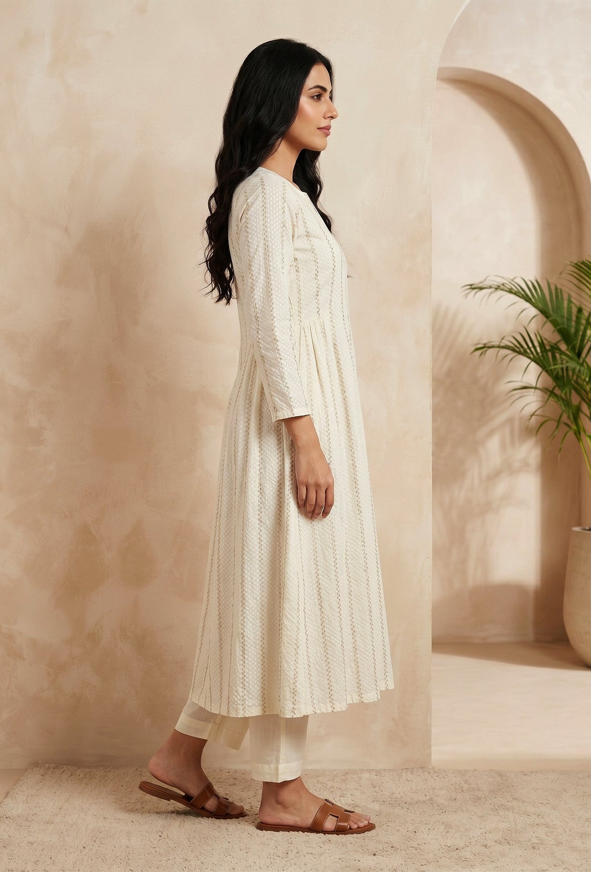 Set of 2: Ivory Cotton Lurex Self Design A-Line Kurta & Pant Set クルタ XXXL・パンツ XXL