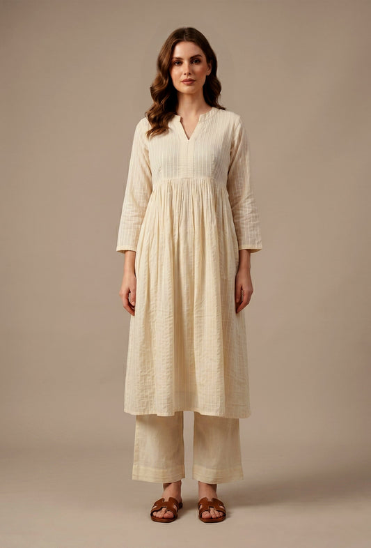 Set of 2: Ivory Cotton Self Stripe Gathered Yoke Kurta with Pant Set クルタ M・パンツ M