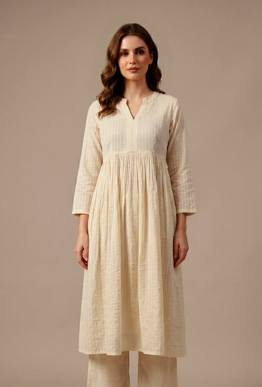 Women's Ivory Cotton Self Stripe Gathered Yoke A-Line Kurta サイズ M
