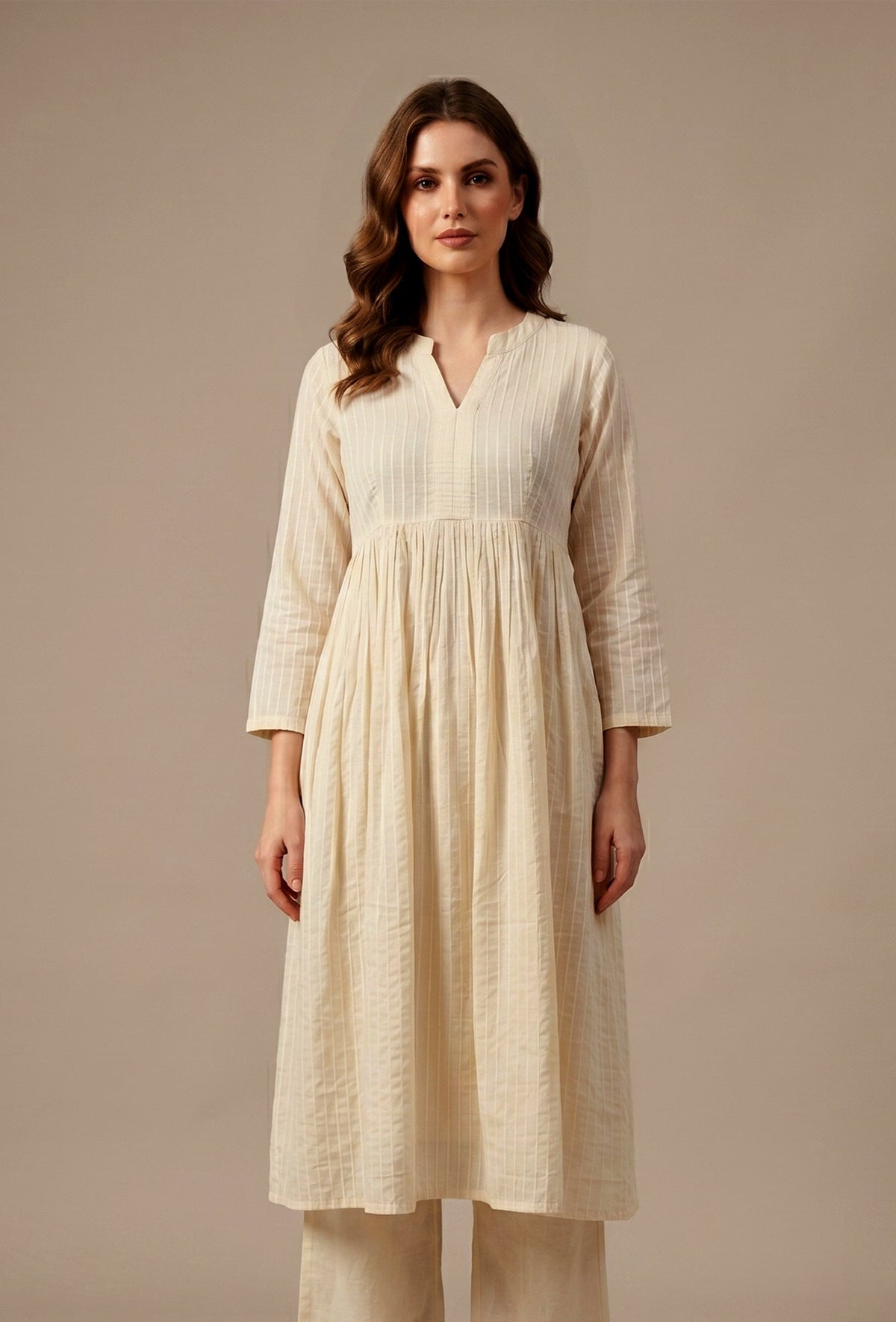 Women's Ivory Cotton Self Stripe Gathered Yoke A-Line Kurta サイズ L