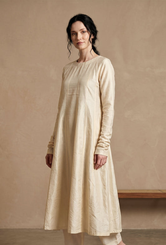 Off-White Cotton Silk Flared Kurta サイズ M