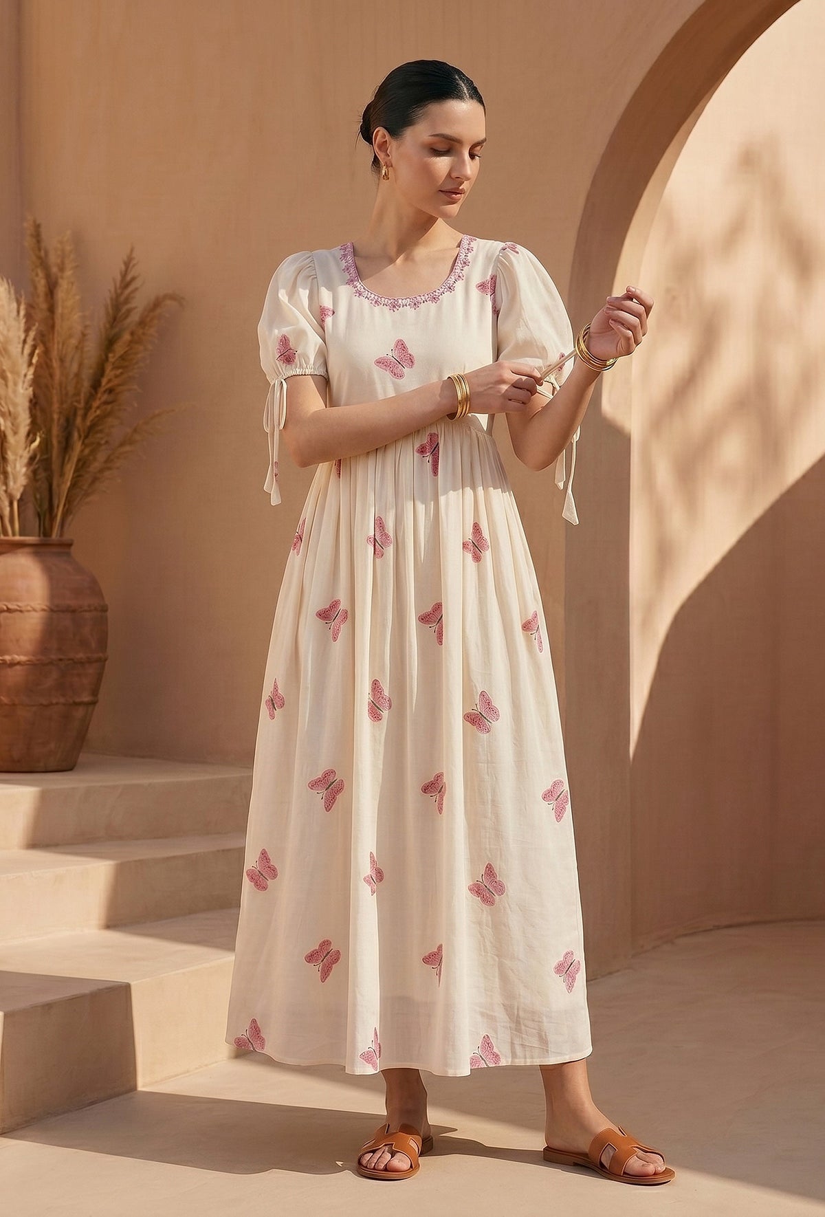 Ivory Pink Butterfly Embroidered Cotton Gown サイズ S