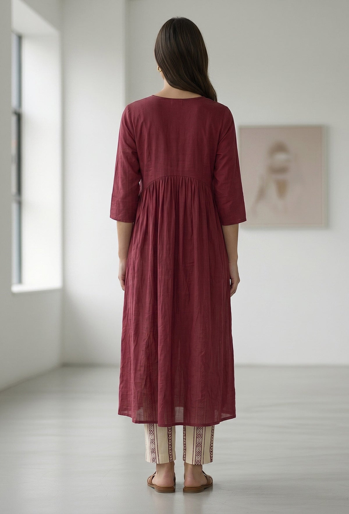 Set of 2: Maroon Gathered Yoke V-Neck Kurta パンツ XL・クルタ XS