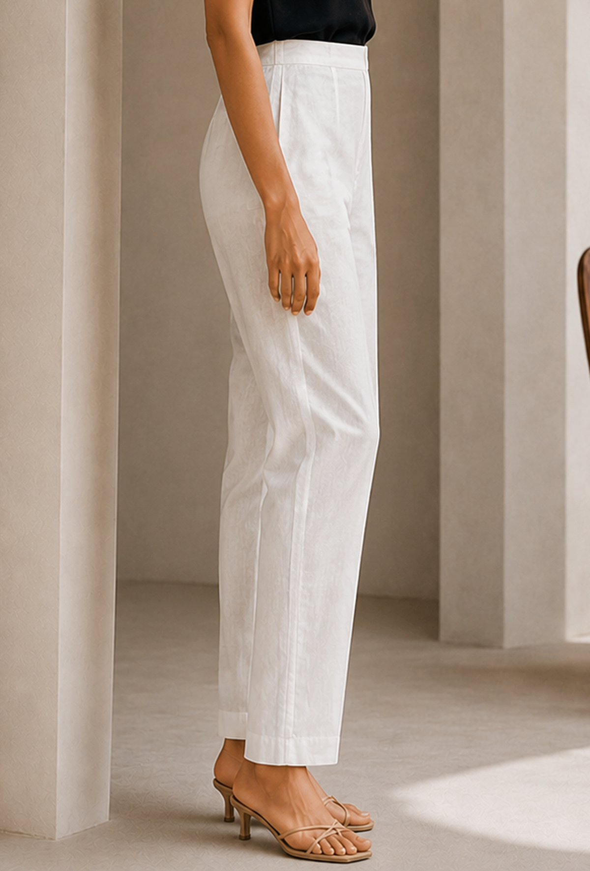Soft White Chanderi Silk Straight-Fit Pants サイズ M