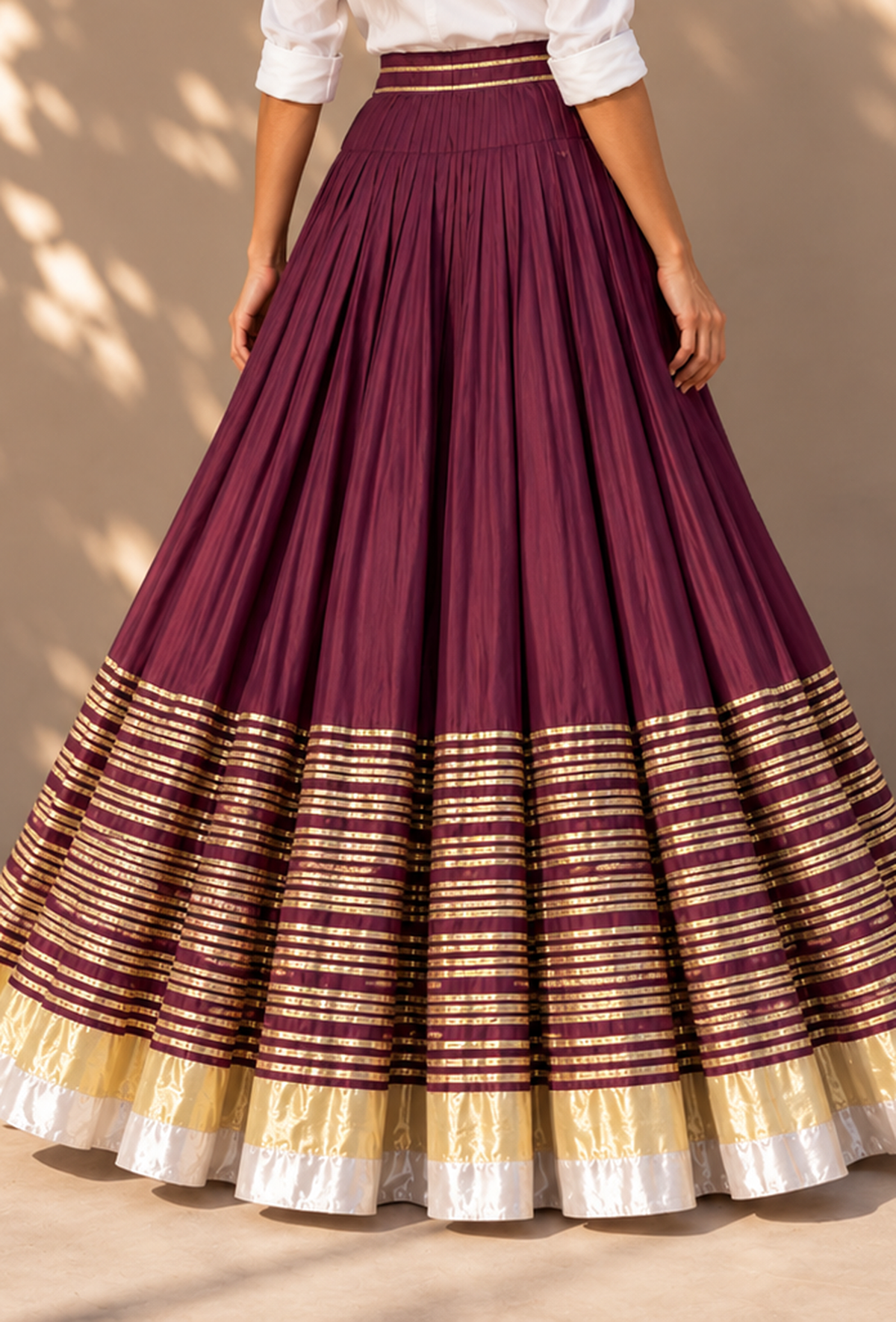 Wine Purple & Gold Gamthi Flared Skirt with Unstitched Blouse サイズ M