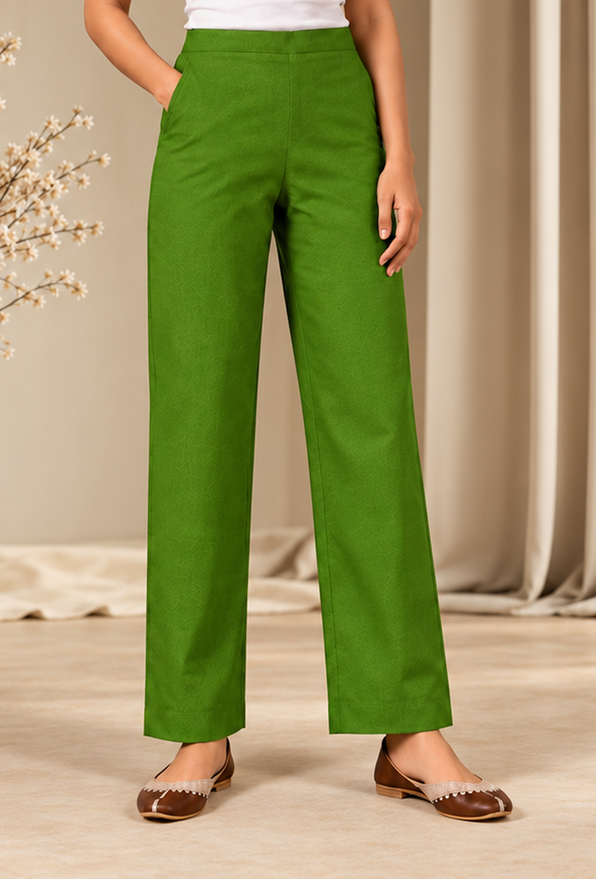 Set of 2: Olive Green Cashmilon Phiran & Pant Set with Kutch Embroidered Lace パンツ XS