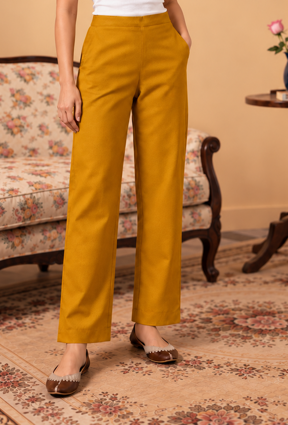 Set of 2: Mustard Yellow Cashmilon Phiran & Pant Set with Kutch Embroidered Lace パンツ XS