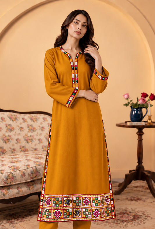 Mustard Yellow Cashmilon Phiran with Kutch Embroidered Lace サイズ フリーサイズ
