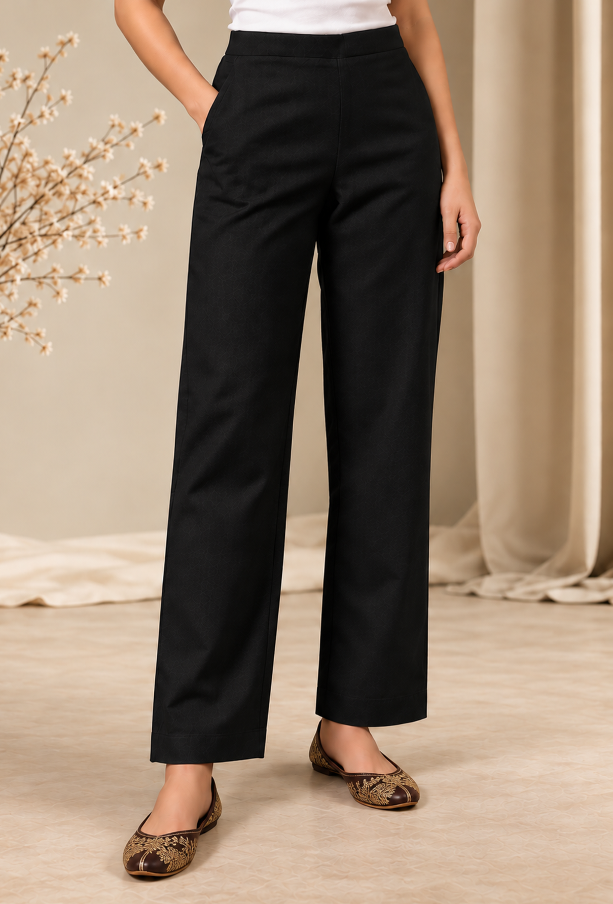 Set of 2: Black Cashmilon Phiran & Pant Set with Kutch Embroidered Lace パンツ M