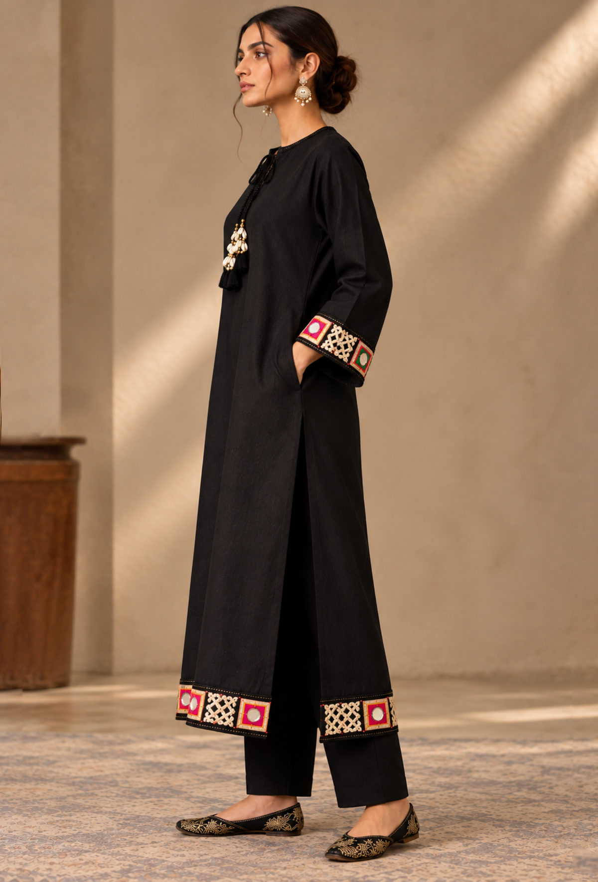 Set of 2: Black Cashmilon Phiran & Pant Set with Kutch Embroidered Lace パンツ XL