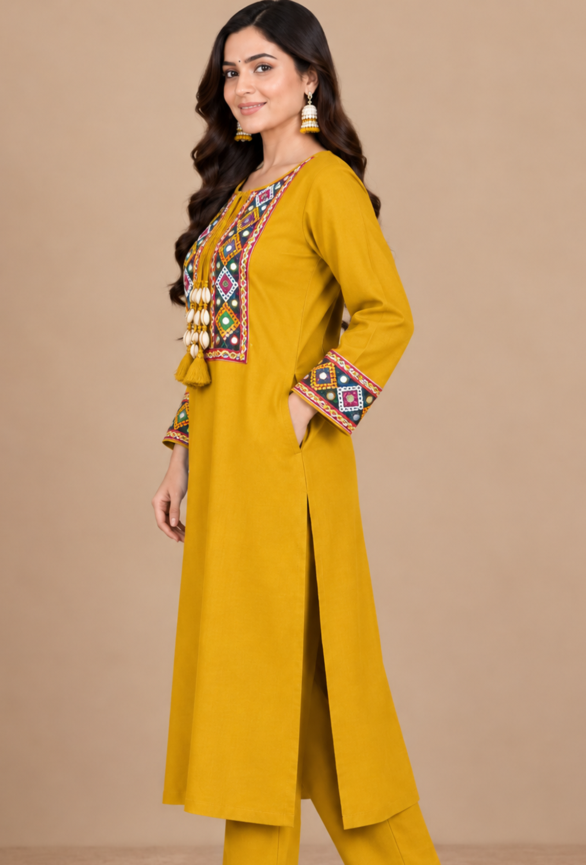 Mustard Yellow Multicolour Cashmilon Gamthi Embroidered Phiran サイズ フリーサイズ