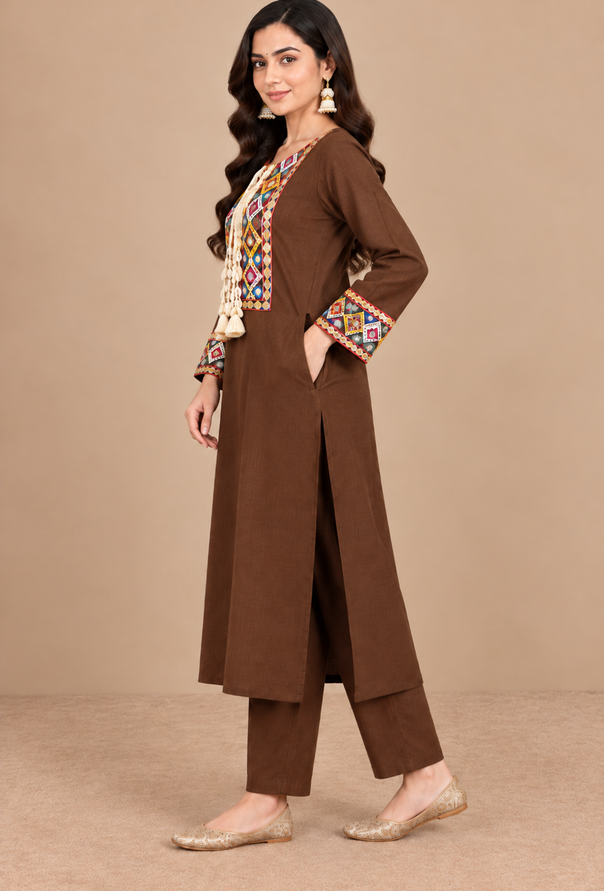 Set of 2: Brown Cashmilon Gamthi Embroidered Phiran & Pant Set パンツ M
