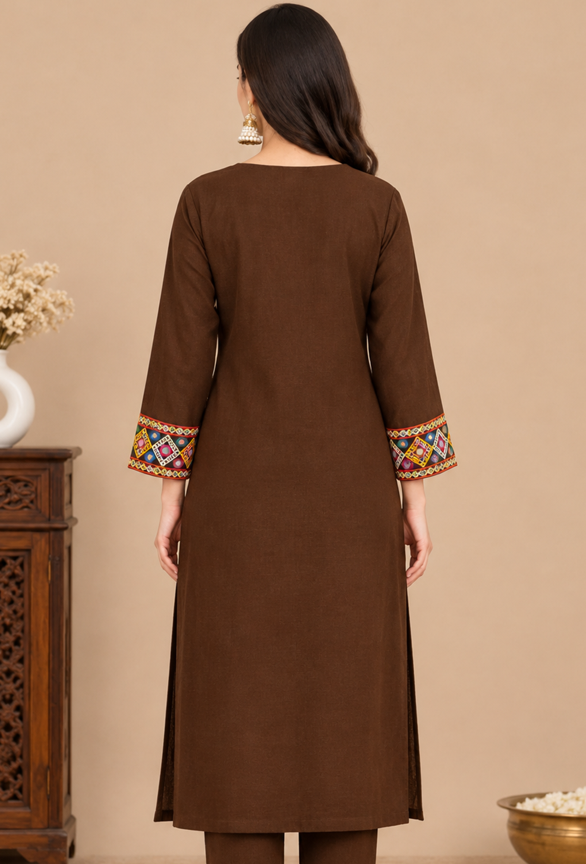 Chocolate Brown Cashmilon Gamthi Embroidered Phiran サイズ フリーサイズ