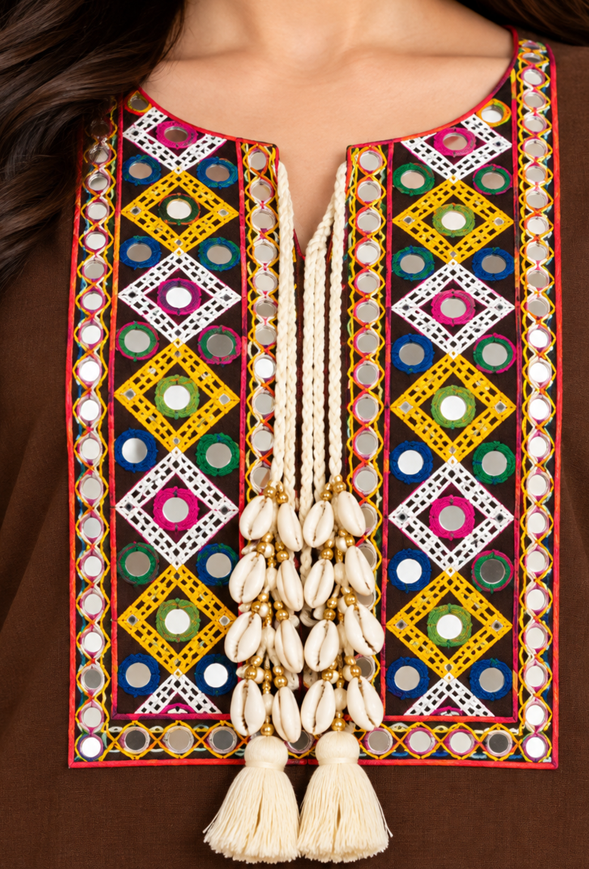 Chocolate Brown Cashmilon Gamthi Embroidered Phiran サイズ フリーサイズ