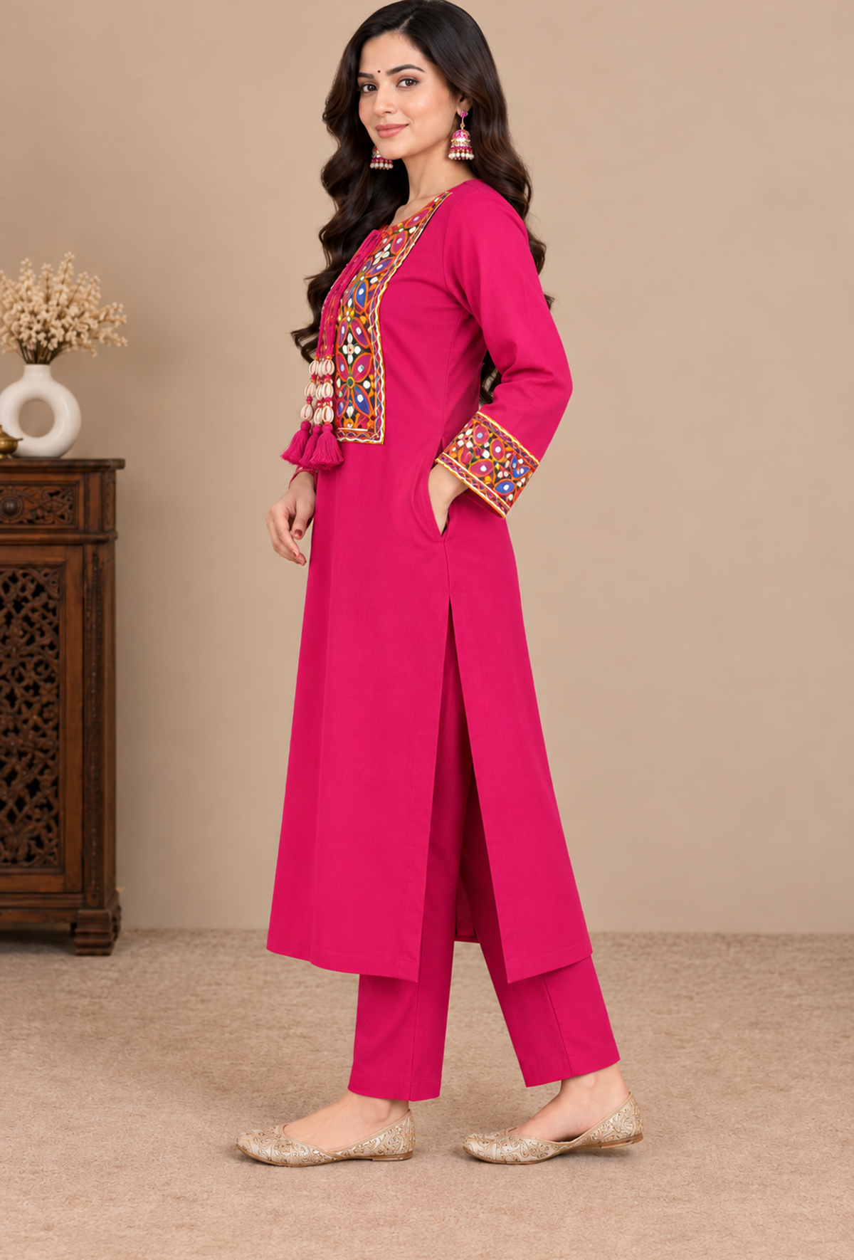 Set of 2: Rani Pink Cashmilon Gamthi Embroidered Phiran & Pant Set パンツ M