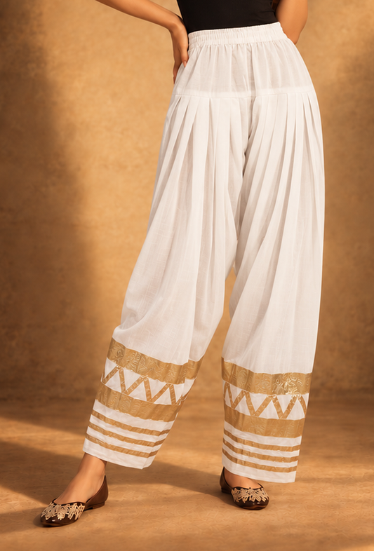 Ivory Gleam Pleated Salwar with Golden Border Detailing サイズ M