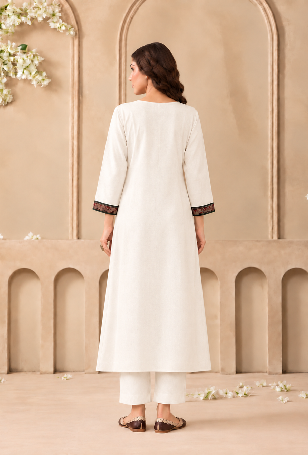 Set of 2: Ivory Elegance Cashmilon Kashmiri Embroidered Lace Phiran with Pants パンツ M