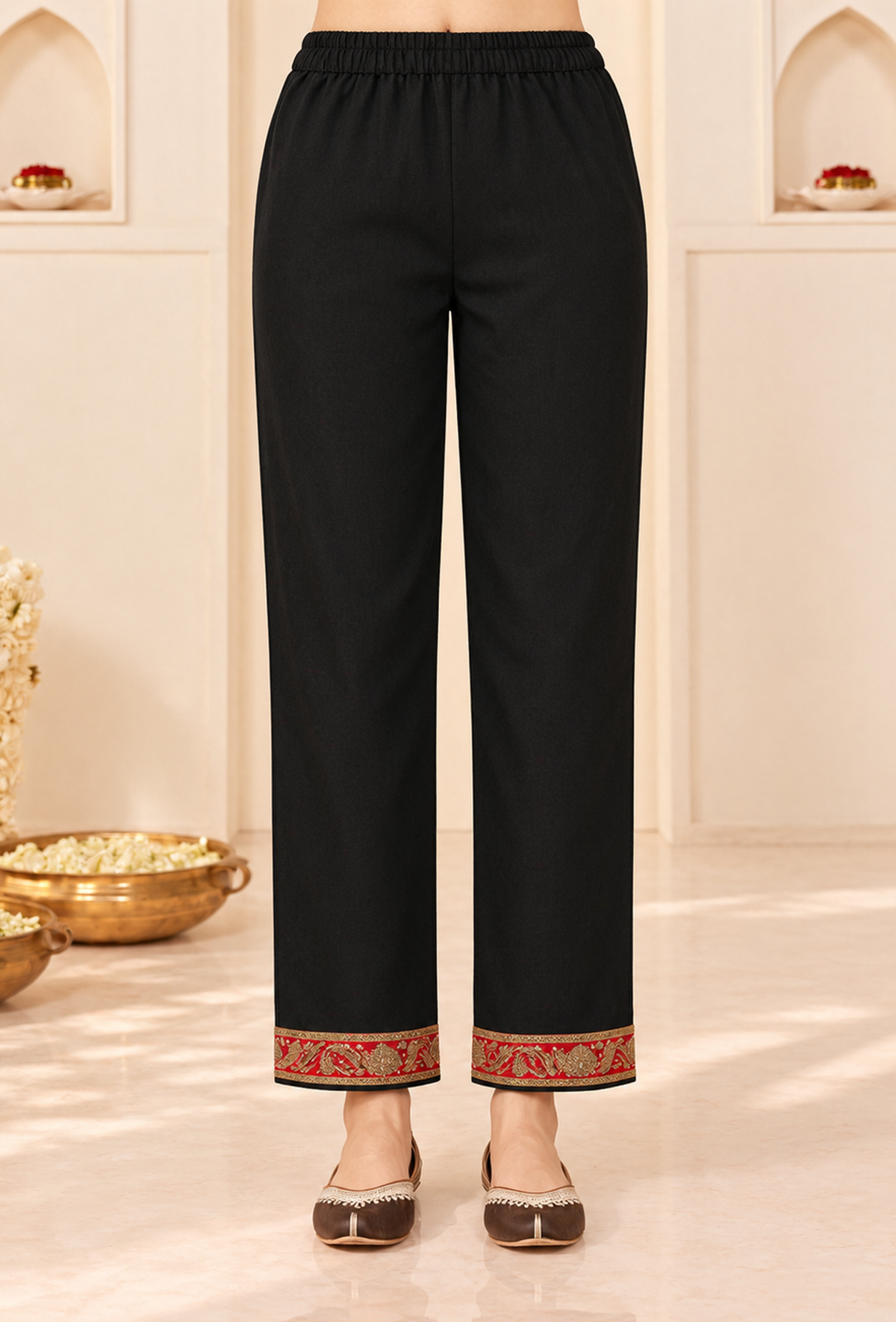 Noir Cashmilon Kashmiri Embroidered Lace Pant With Pockets サイズ M