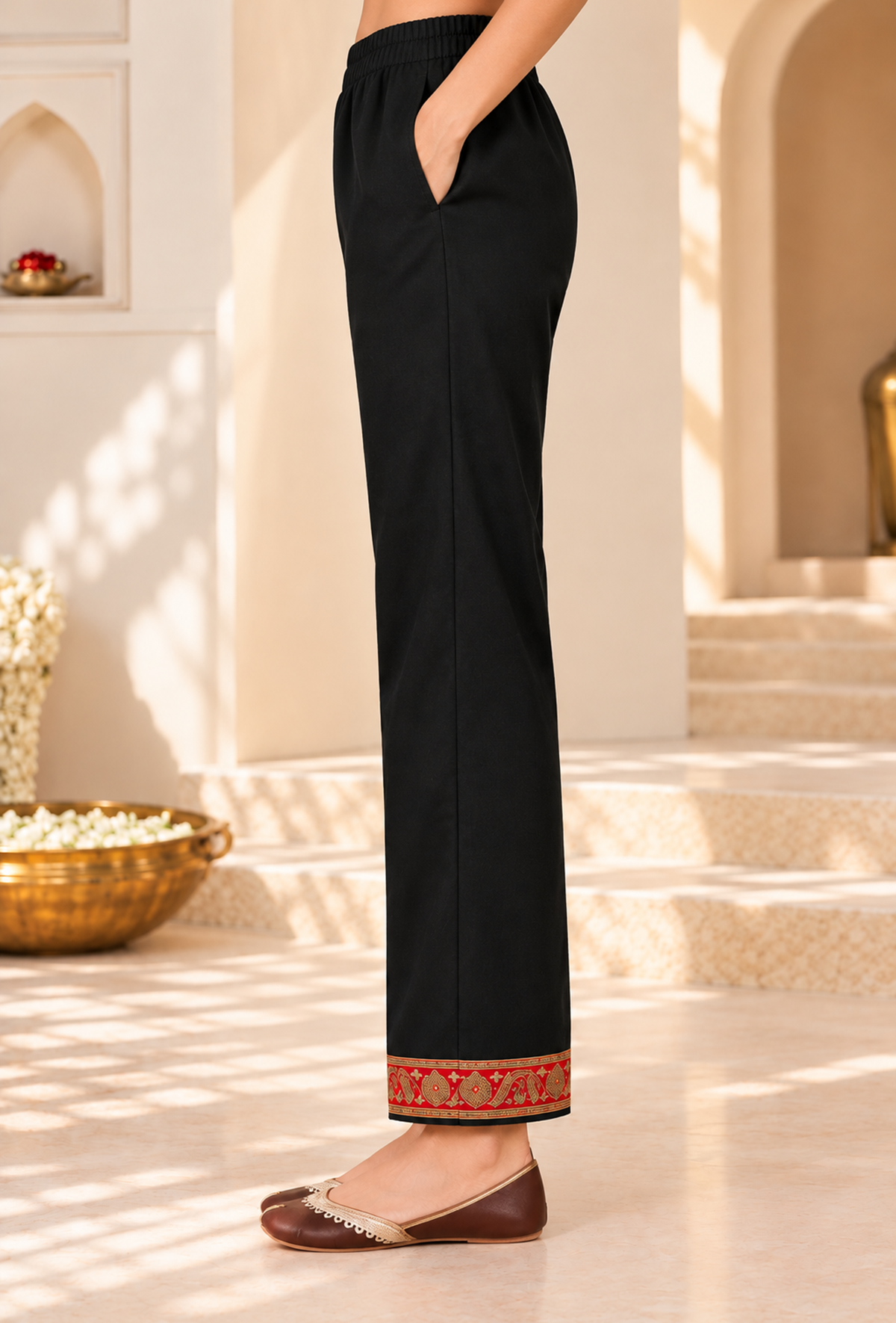 Noir Cashmilon Kashmiri Embroidered Lace Pant With Pockets サイズ M