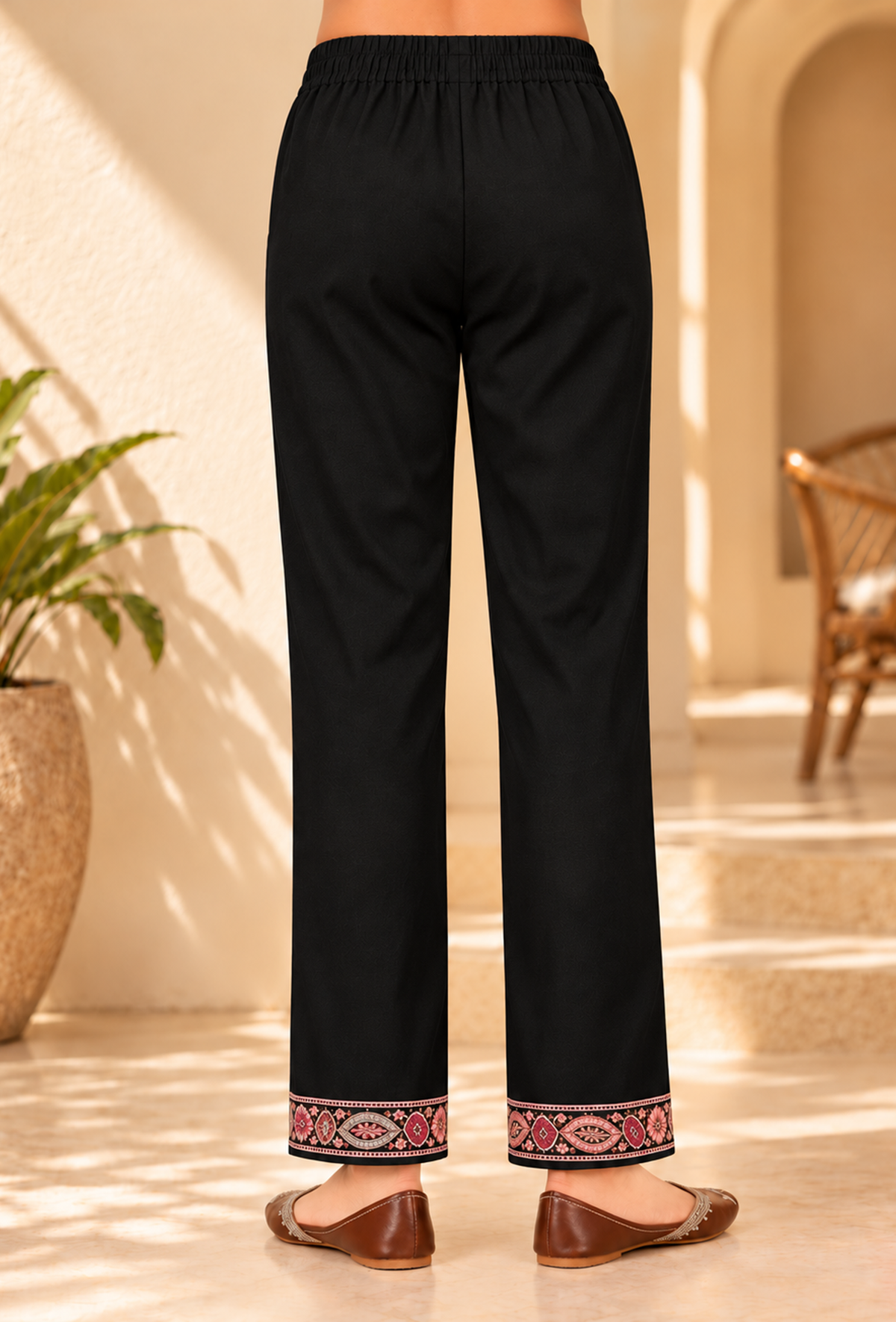 Noor Black Cashmilon Kashmiri Embroidered Lace Pants With Pockets サイズ M