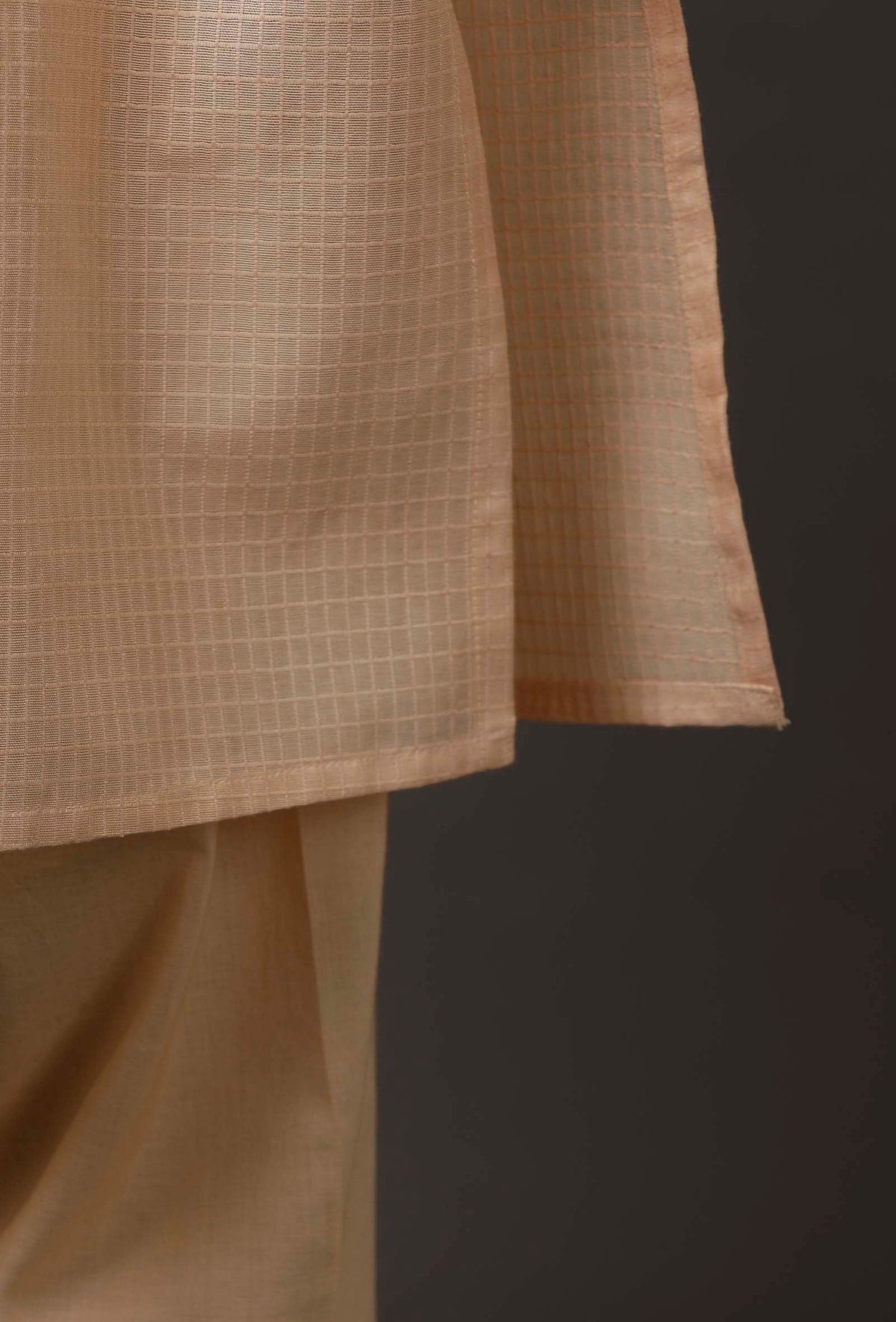Set of 2: Beige Cotton Silk Check Kurta Pajama サイズ 44