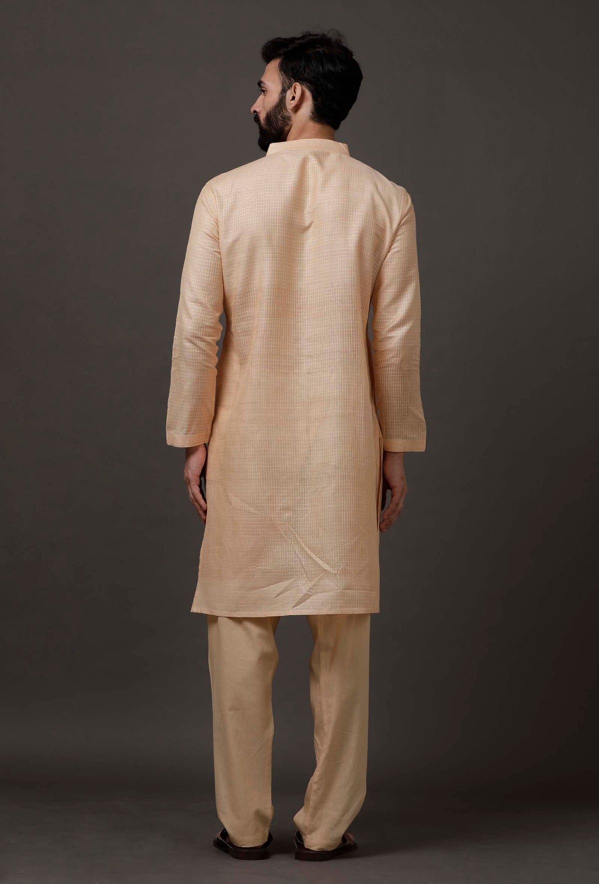 Set of 2: Beige Cotton Silk Check Kurta Pajama サイズ 44