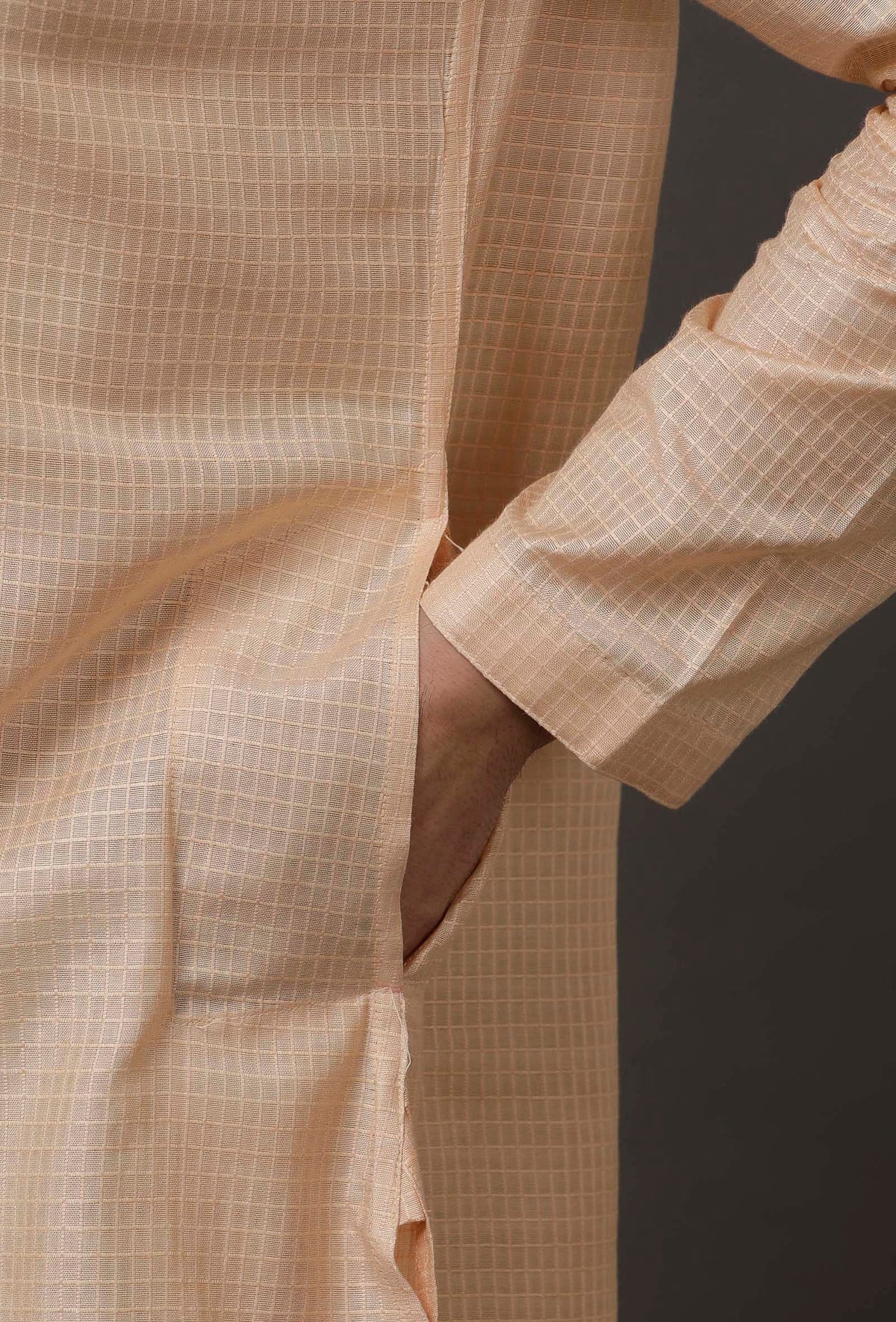 Set of 2: Beige Cotton Silk Check Kurta Pajama サイズ 44