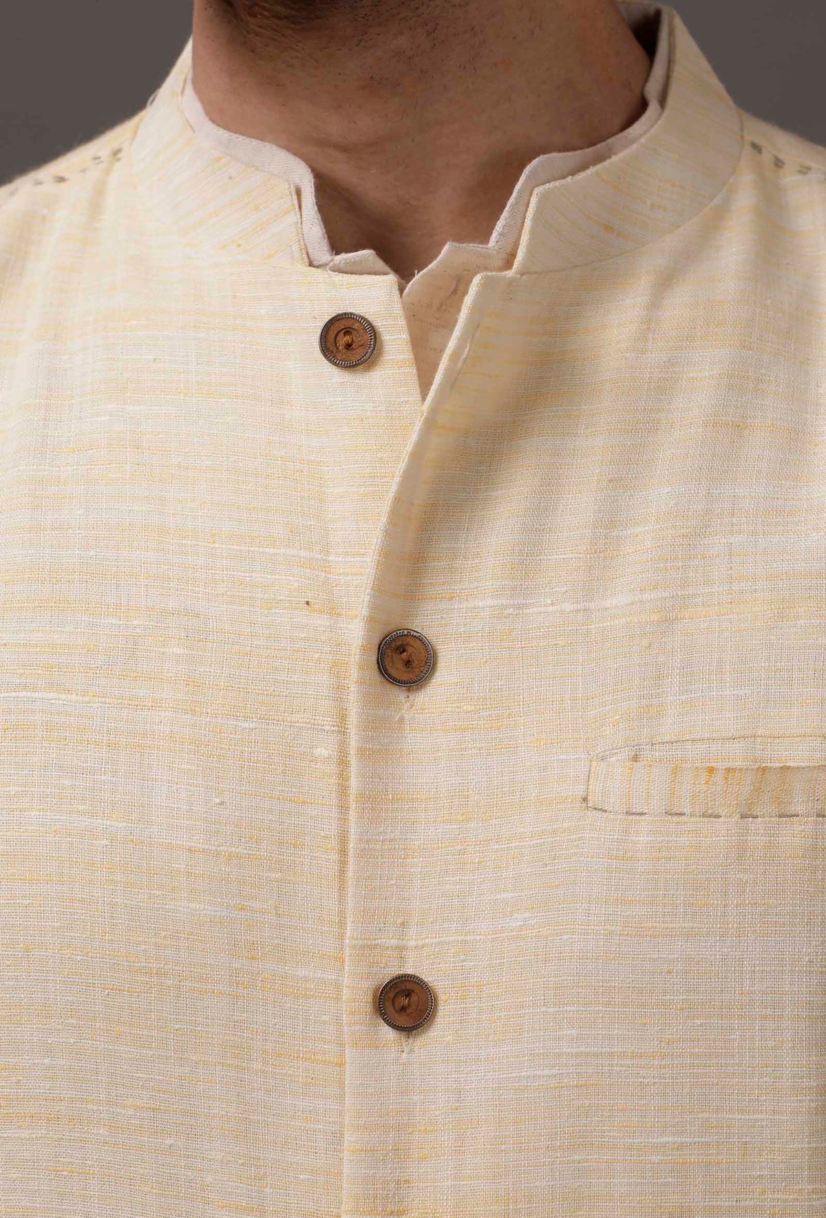 Set of 3: Beige Kurta Pajama with Yellow Waist Coat サイズ 48