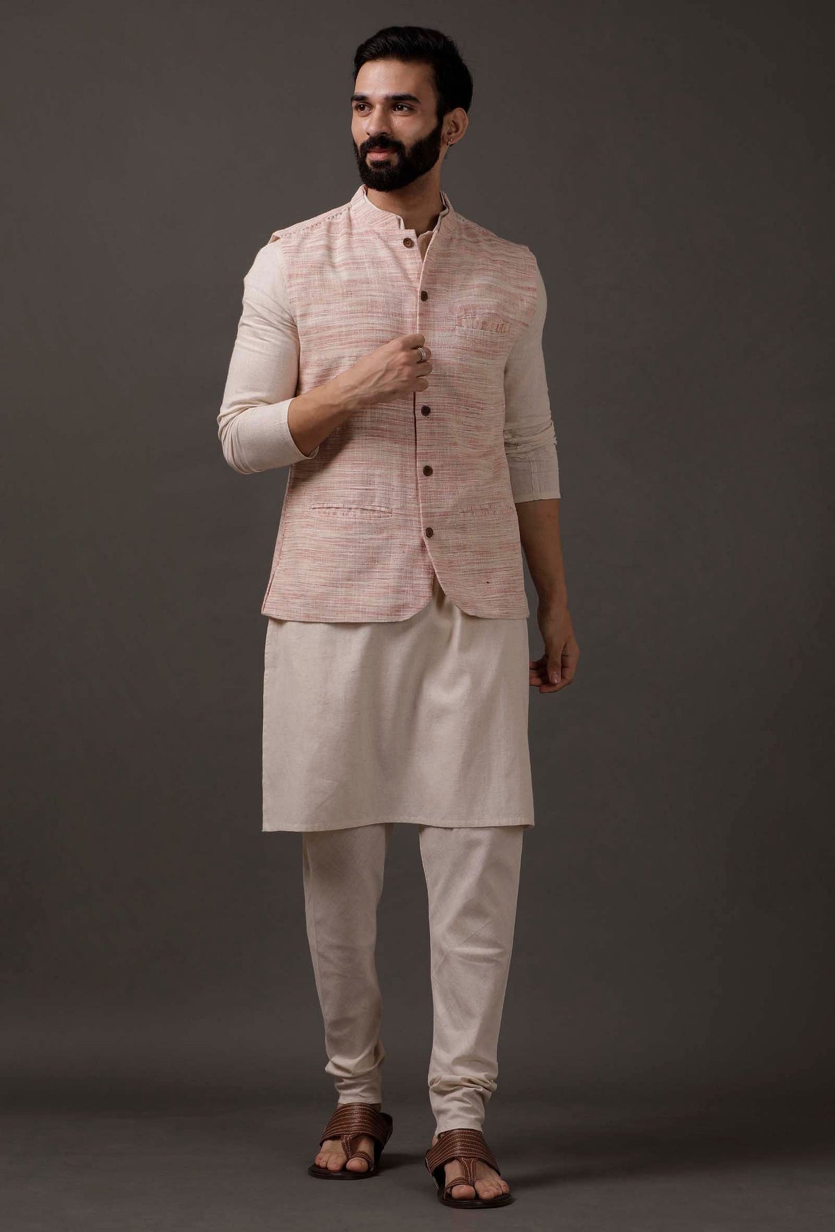 Set of 3: Beige Kurta Pajama with Pink Waist Coat サイズ 48