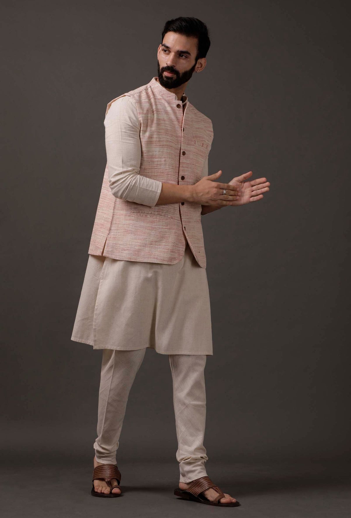 Set of 3: Beige Kurta Pajama with Pink Waist Coat サイズ 48