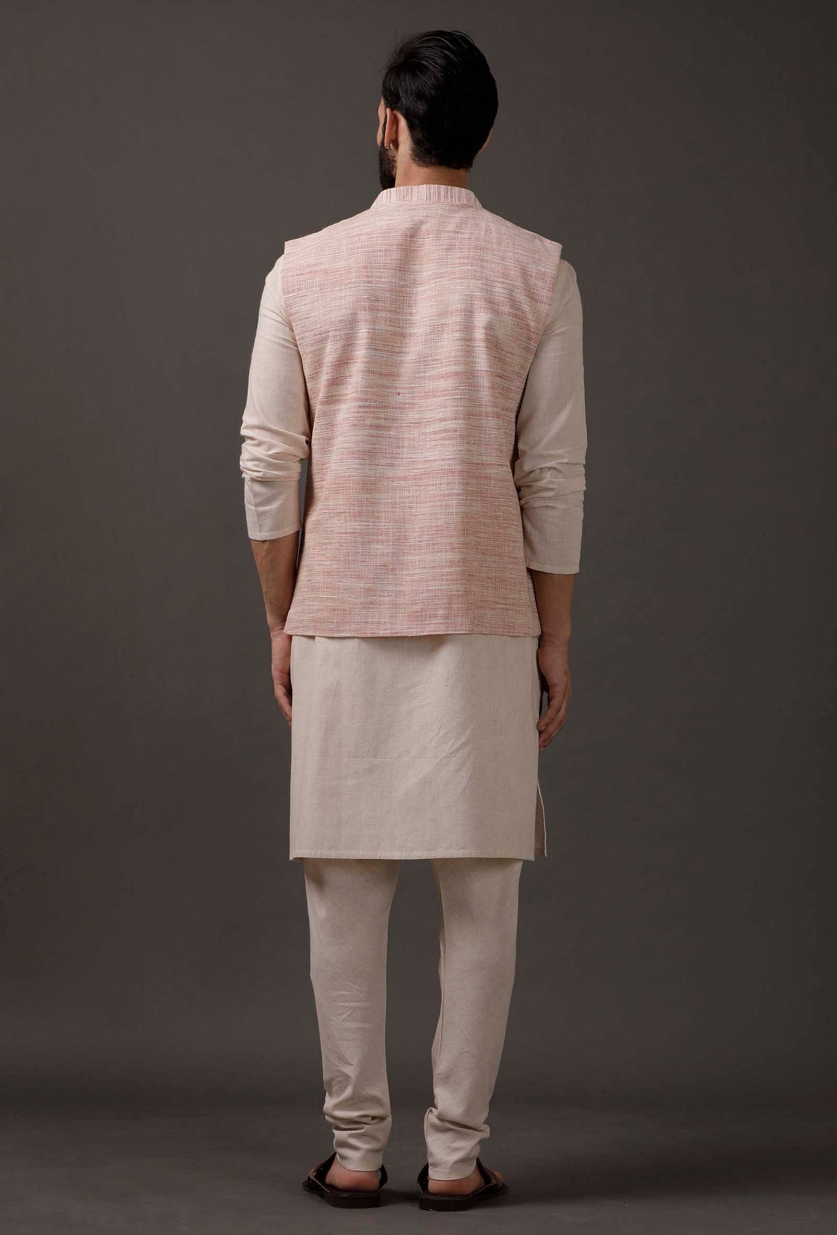 Set of 3: Beige Kurta Pajama with Pink Waist Coat サイズ 48